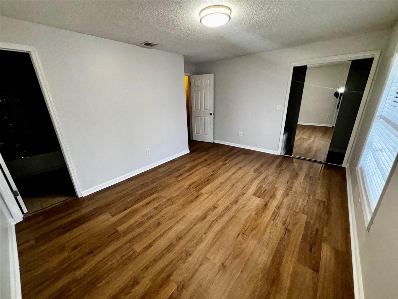 HIDDEN OAKS CONDO PH 01 - Residential Lease