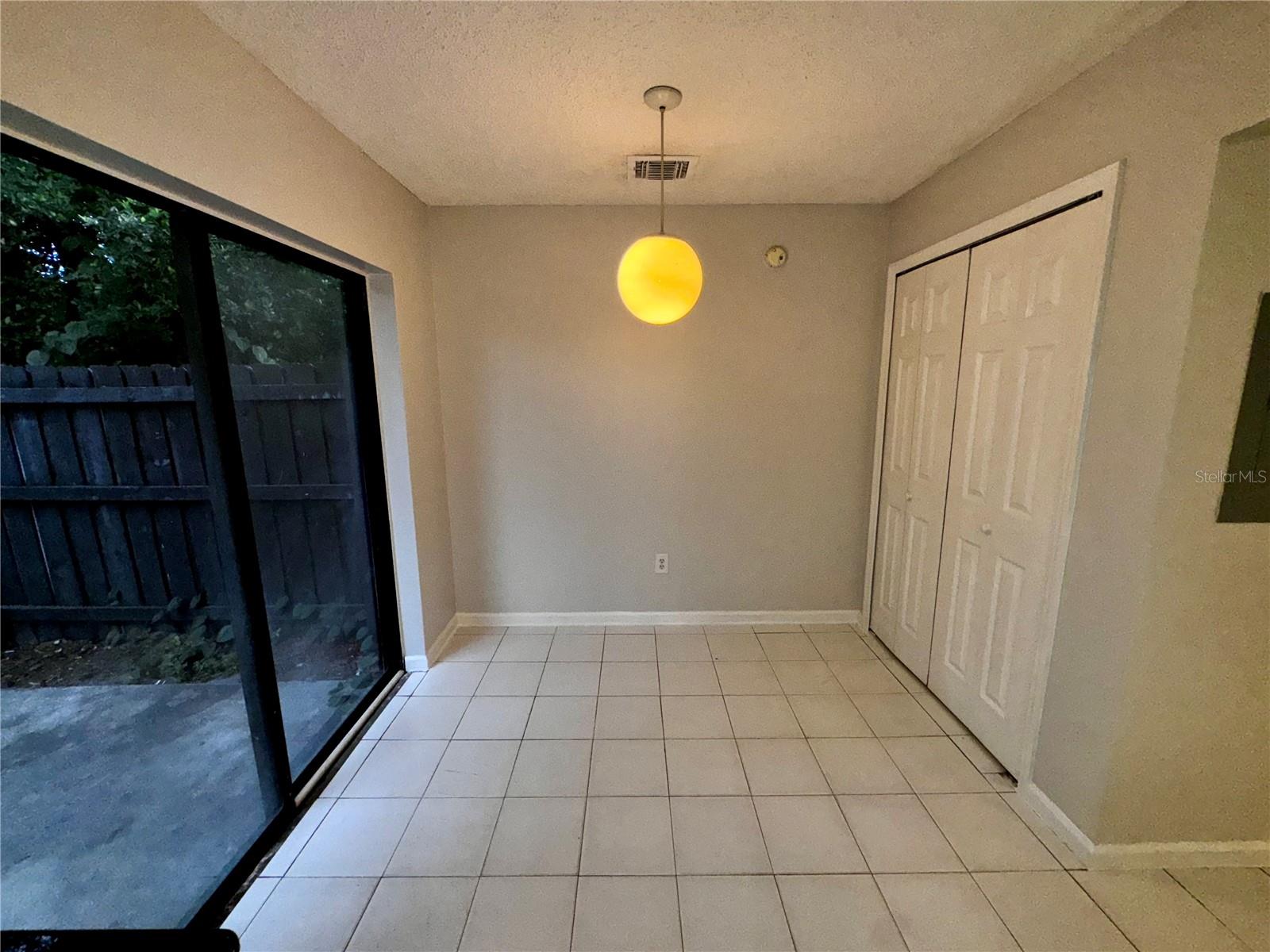 HIDDEN OAKS CONDO PH 01 - Residential Lease