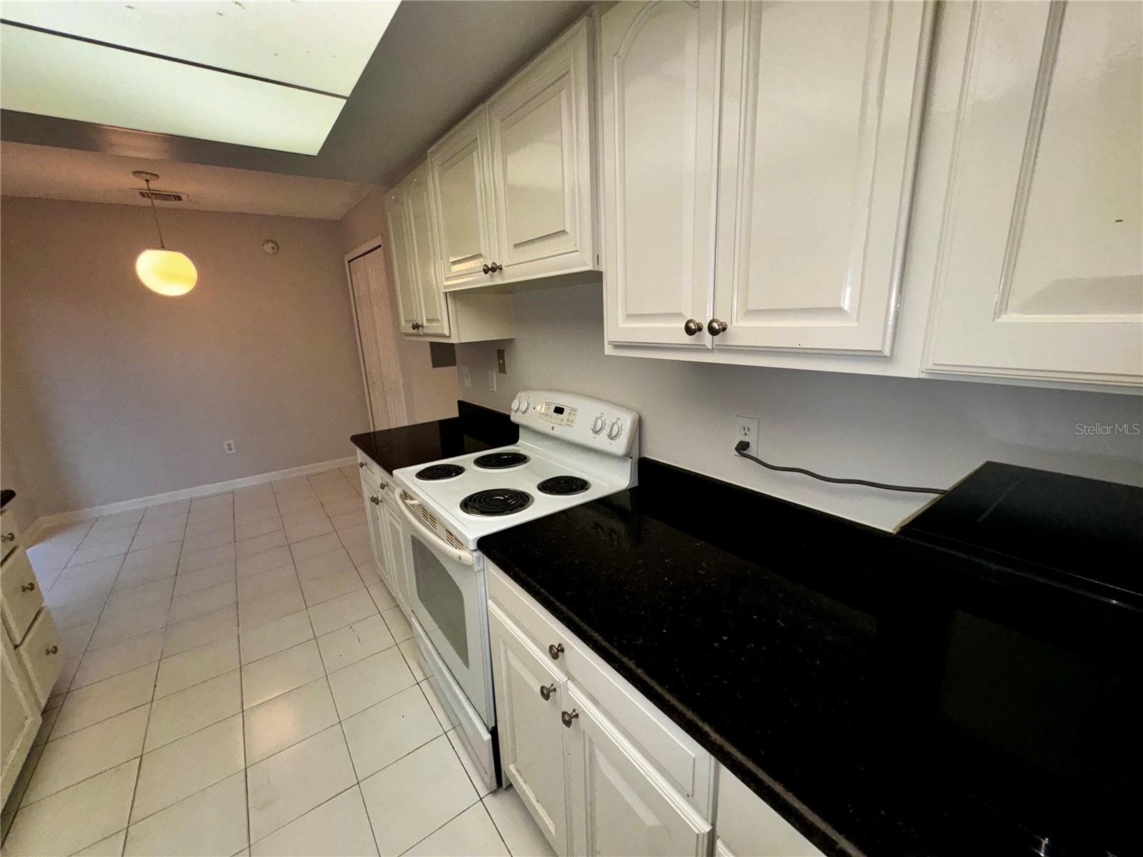 HIDDEN OAKS CONDO PH 01 - Residential Lease