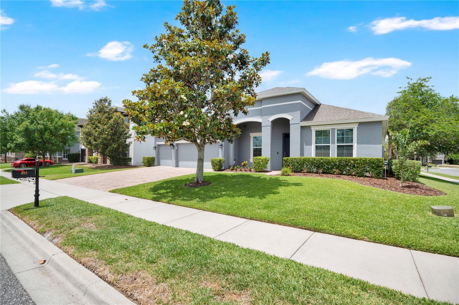 JOHNS LAKE POINTE - Residential