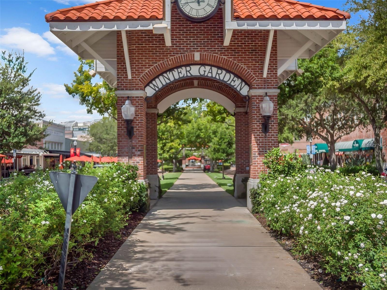 JOHNS LAKE POINTE - Residential