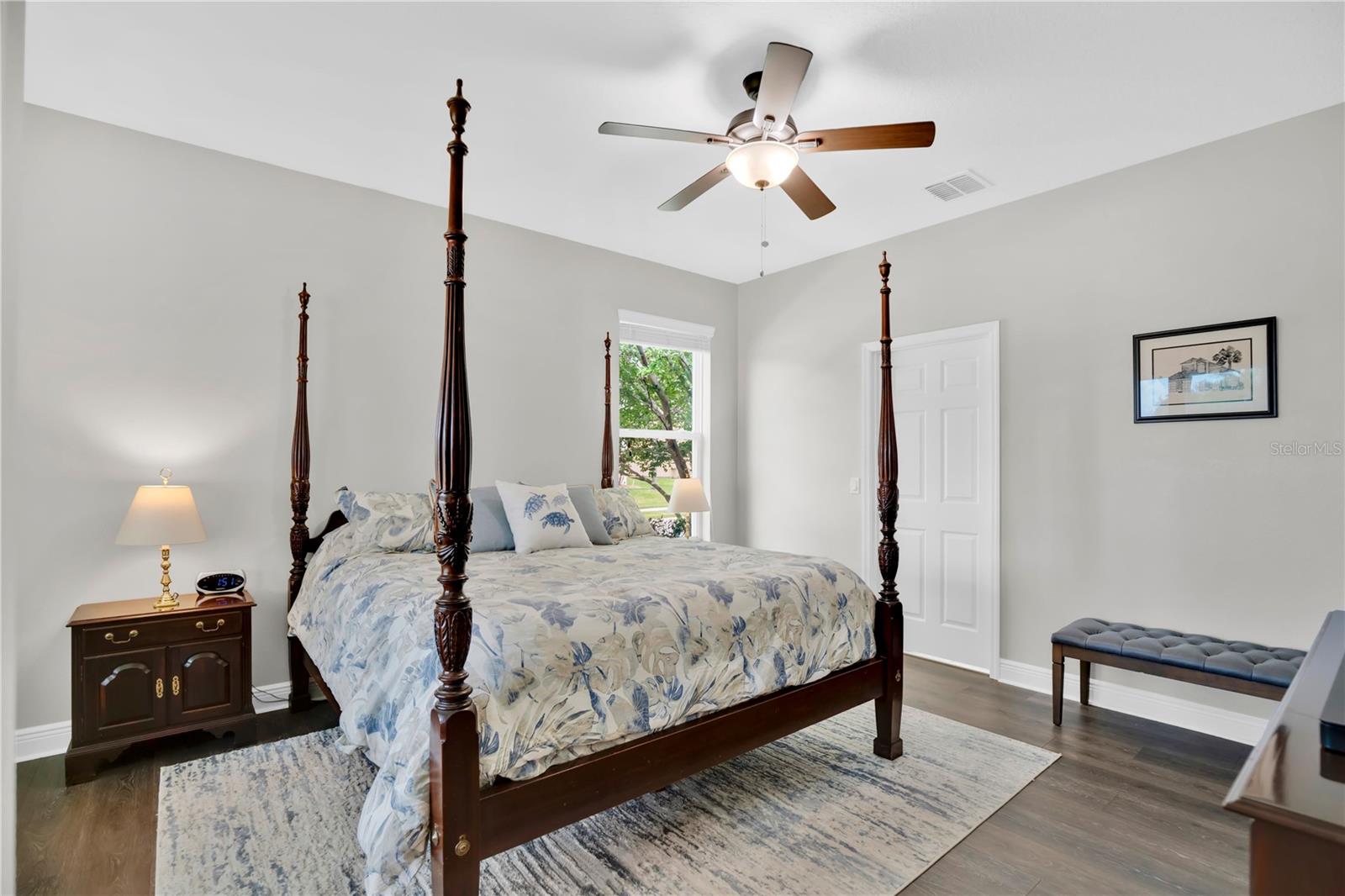 JOHNS LAKE POINTE - Residential