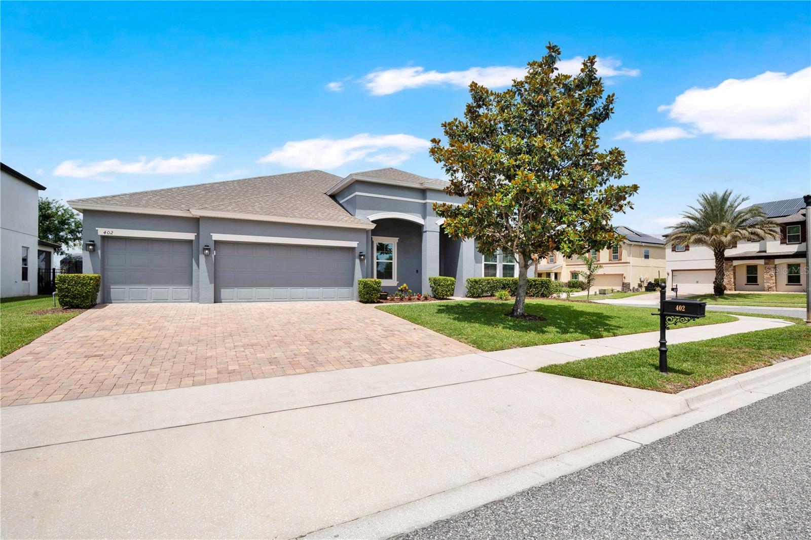 JOHNS LAKE POINTE - Residential