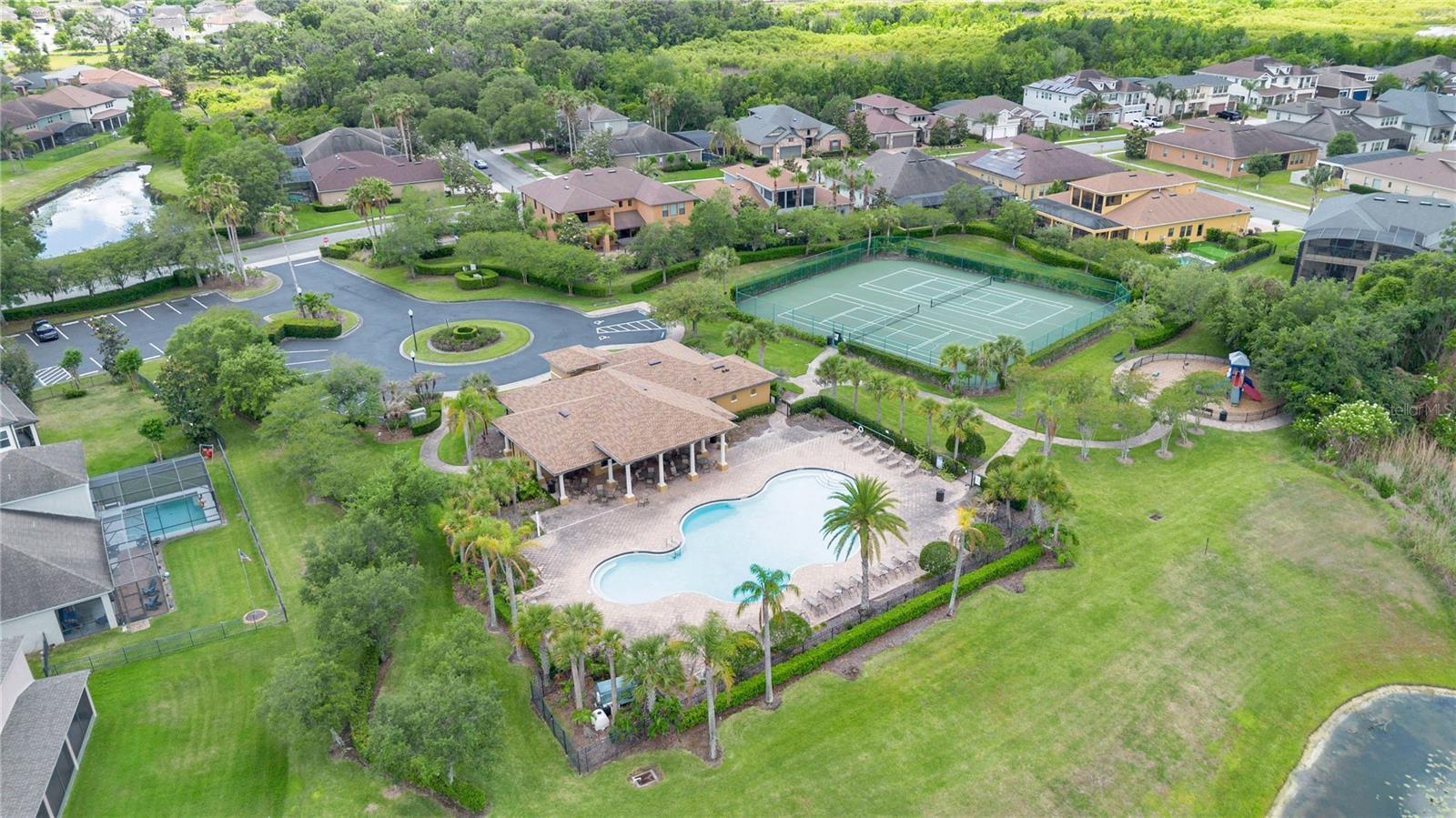 JOHNS LAKE POINTE - Residential