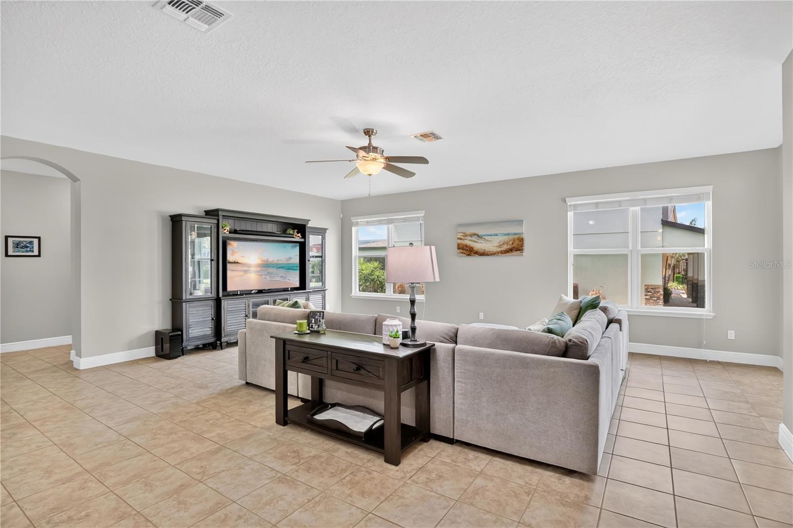 JOHNS LAKE POINTE - Residential