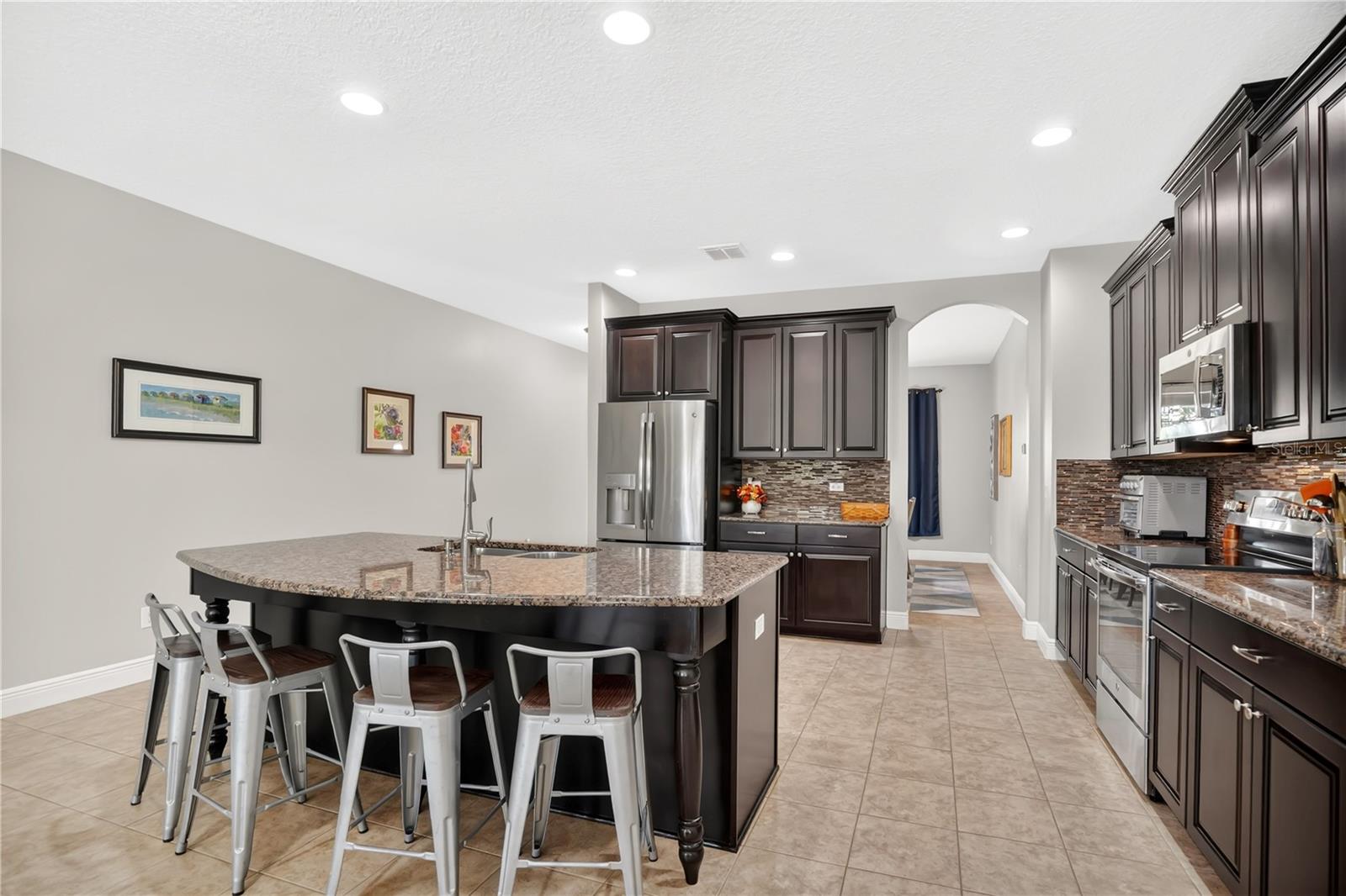 JOHNS LAKE POINTE - Residential