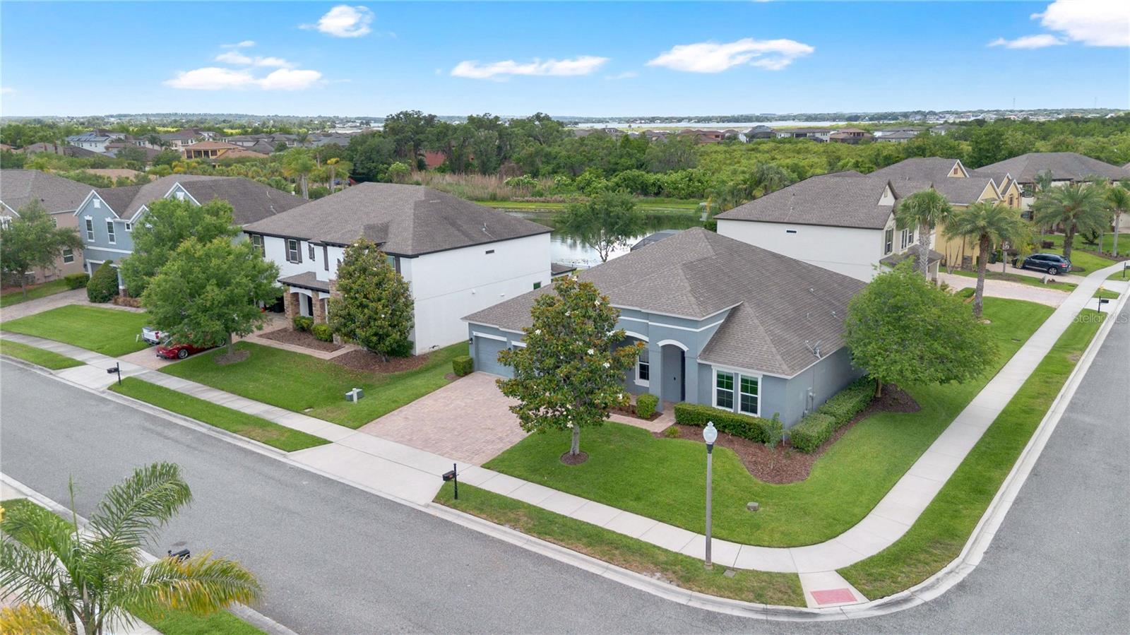 JOHNS LAKE POINTE - Residential