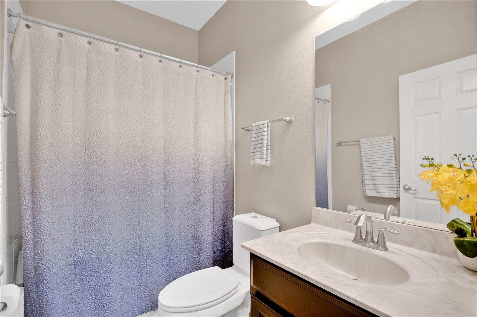 JOHNS LAKE POINTE - Residential