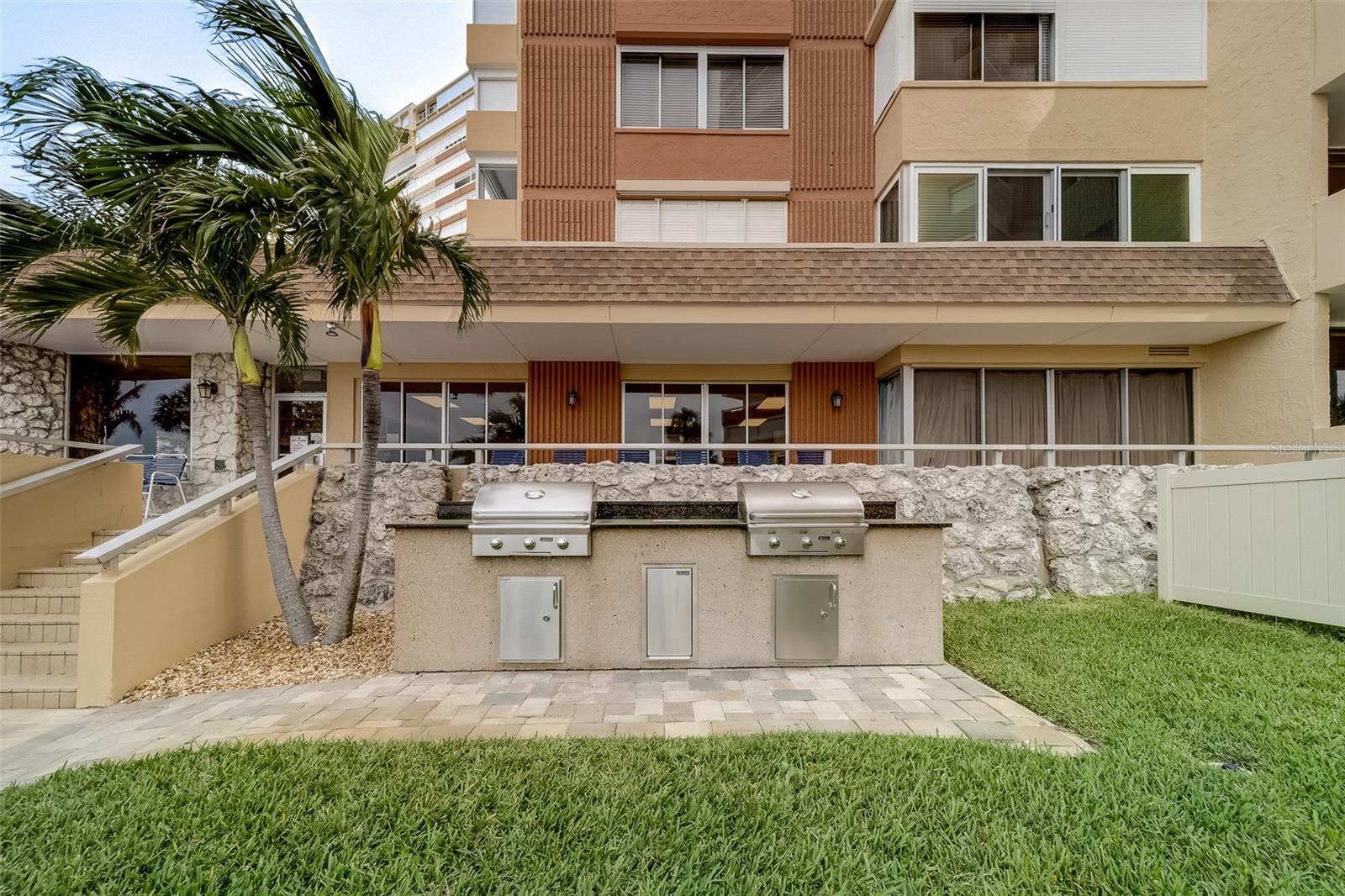 REDINGTON TOWERS BLDG 2 CONDO - Residential Lease