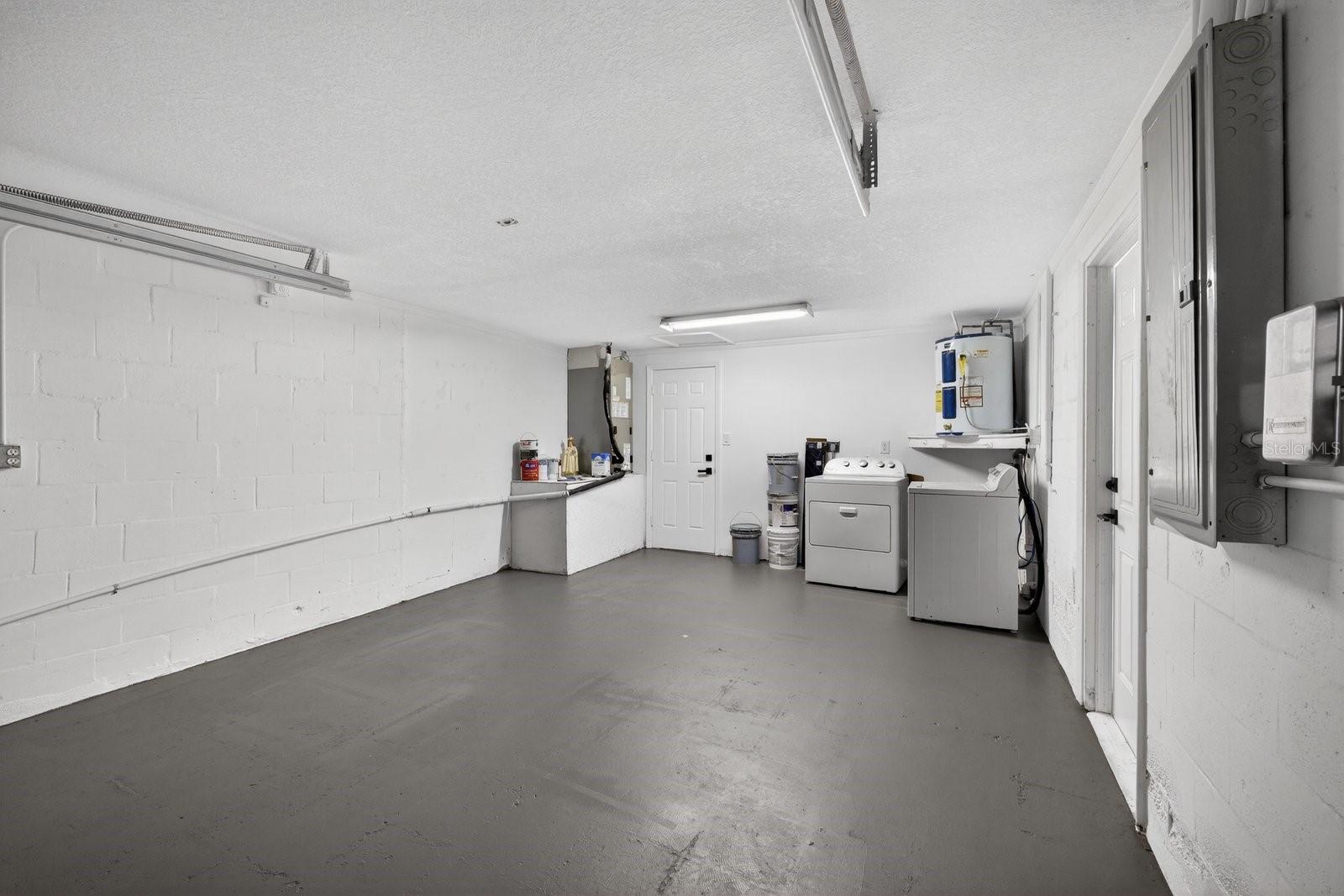 REGENCY PARK - Residential