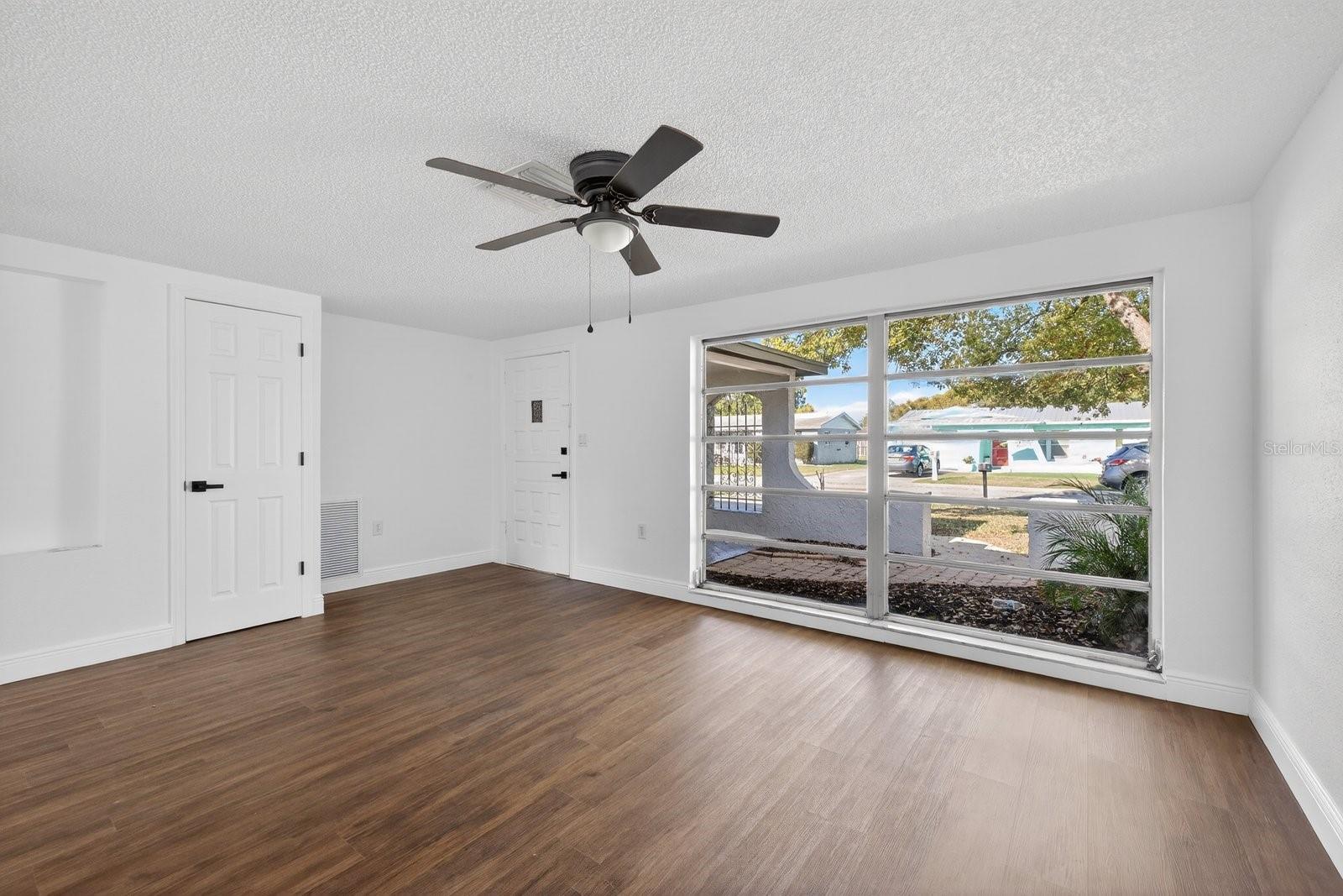 REGENCY PARK - Residential