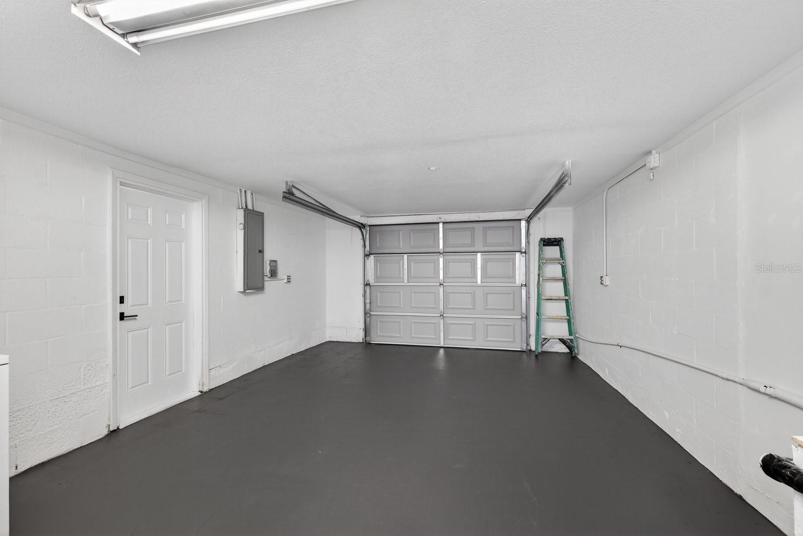 REGENCY PARK - Residential