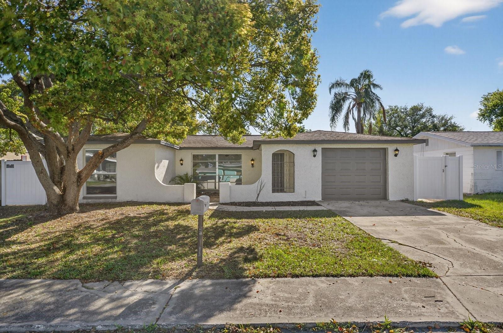 REGENCY PARK - Residential