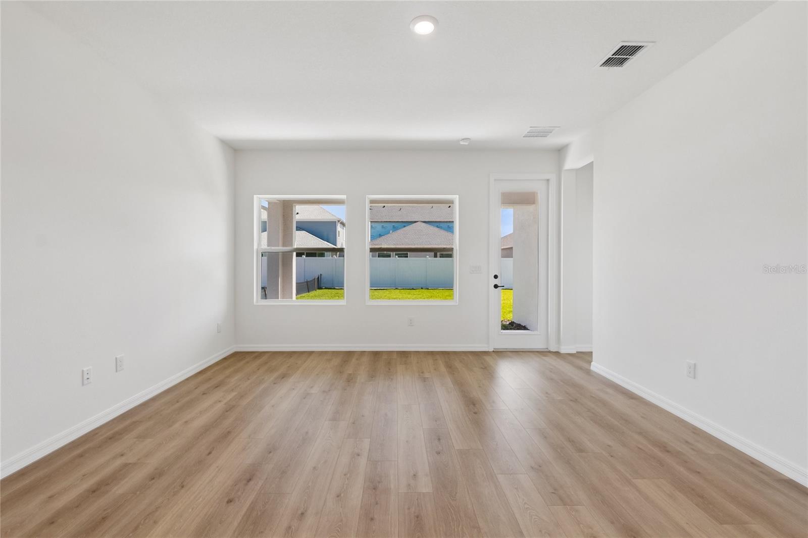 EASTLYN - Residential