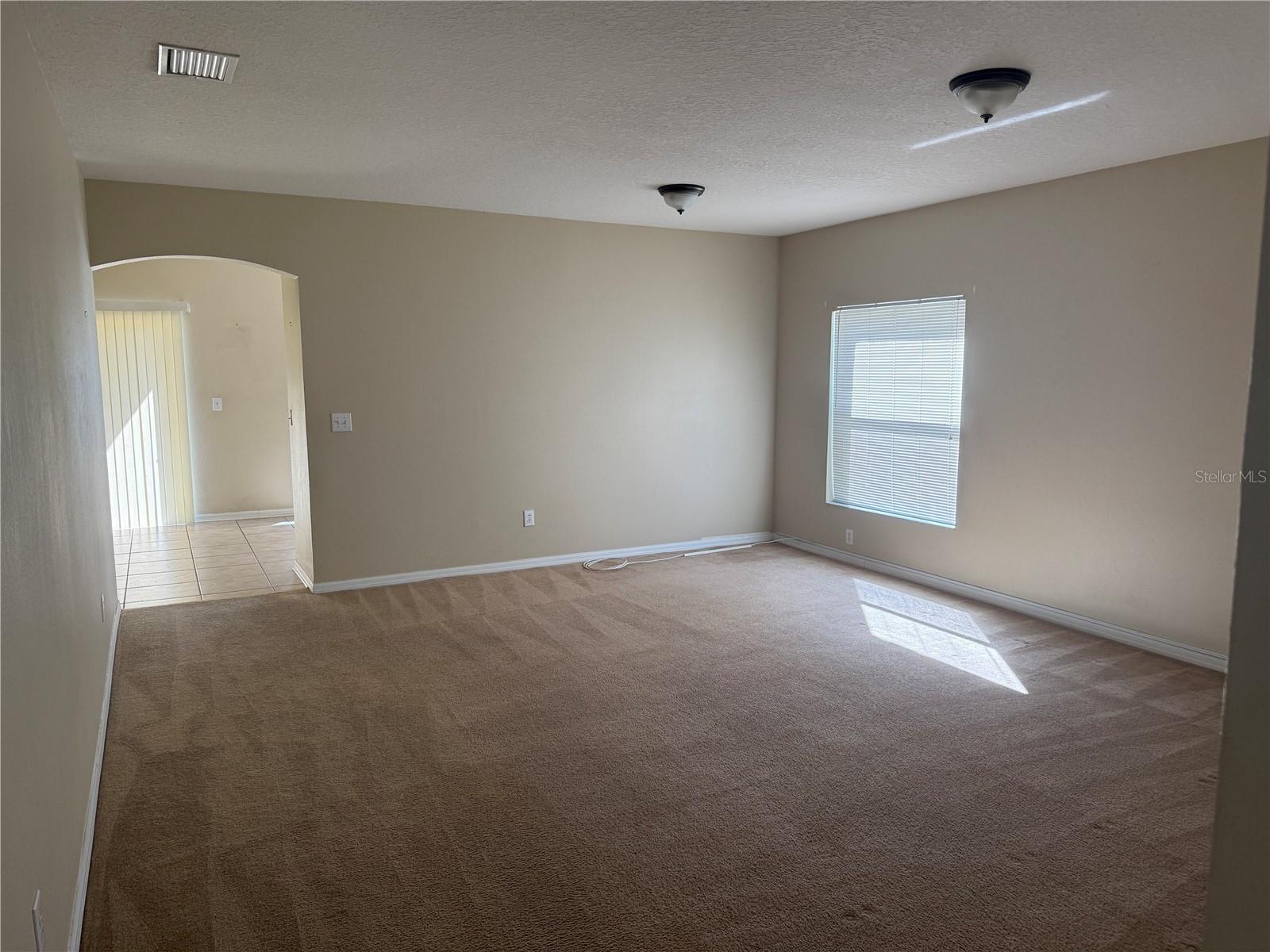 FISHHAWK RANCH PH 2 PARCEL DD-1B/DD-2/EE-2 - Residential Lease