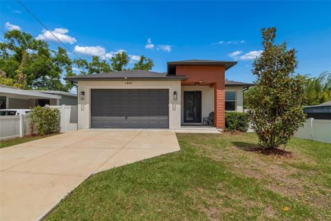 Photo of 1901 W Cluster Avenue, Tampa, FL 33604 (MLS # TB8488011)