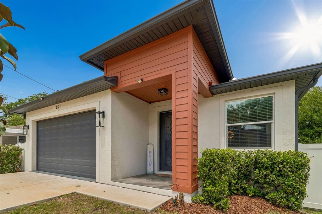 Photo of 1901 W Cluster Avenue, Tampa, FL 33604 (MLS # TB8488011)