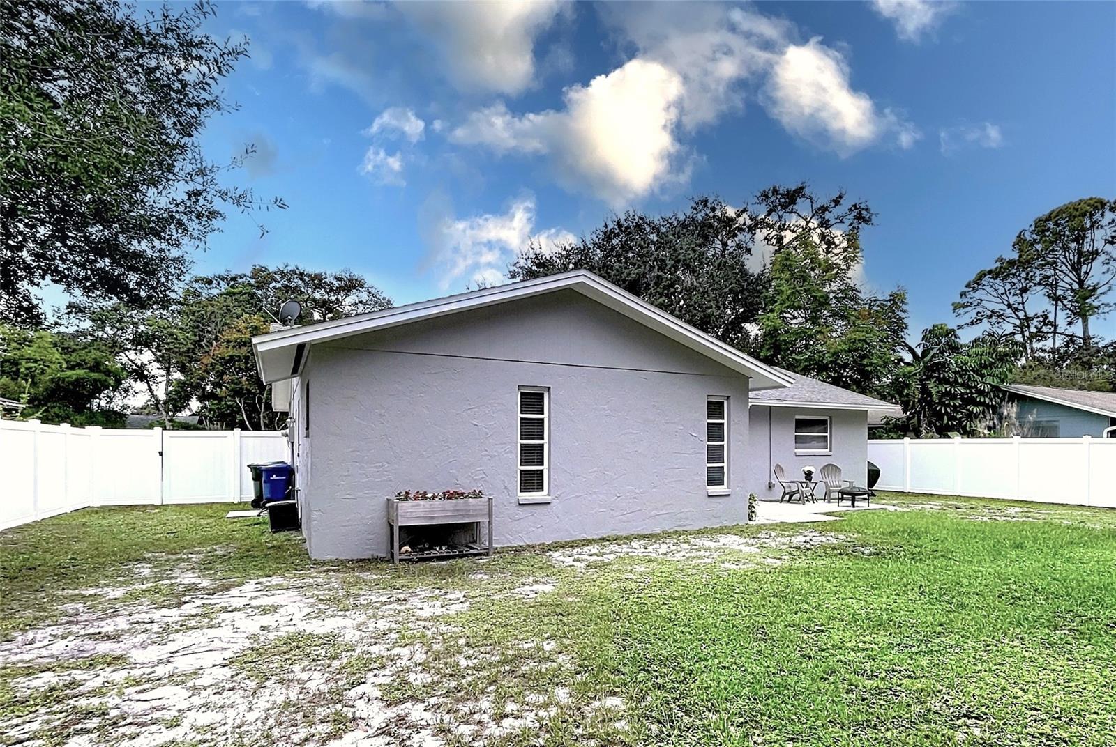 3421 KINGSWOOD DRIVE
