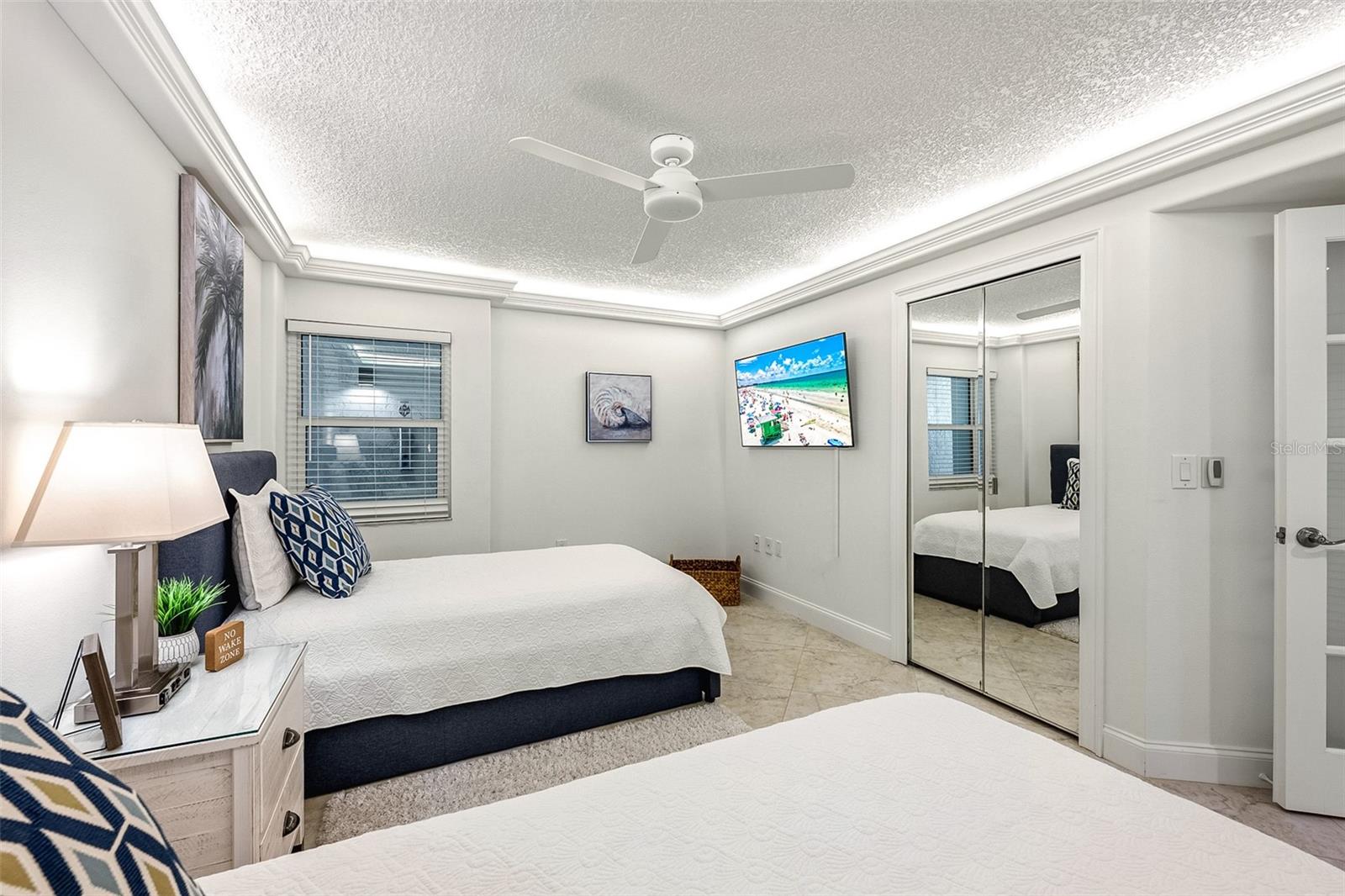 WHISPERING SANDS SEC 6 - Residential