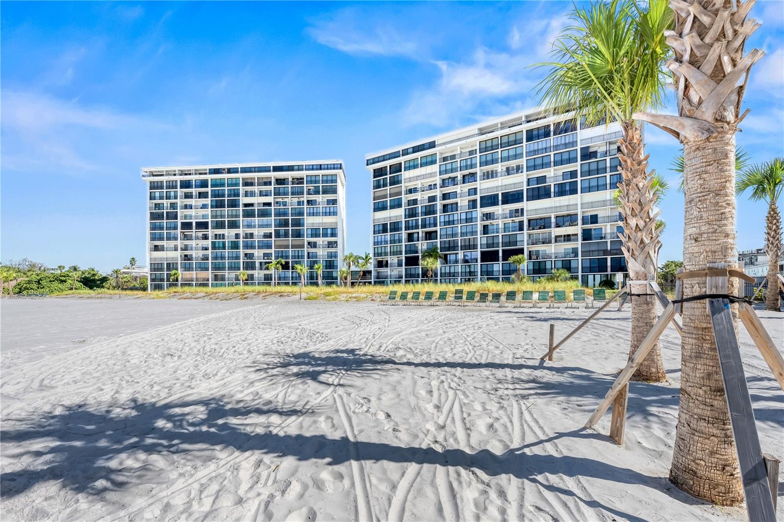 WHISPERING SANDS SEC 6 - Residential