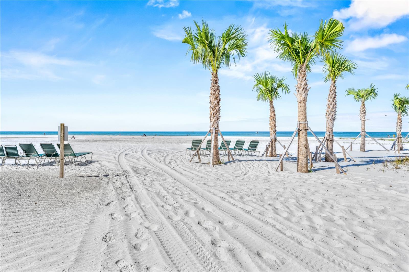 WHISPERING SANDS SEC 6 - Residential