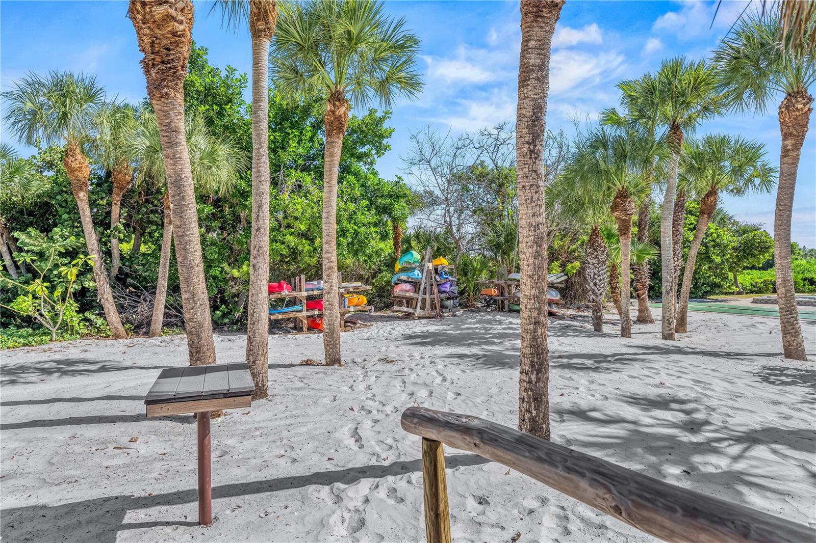 WHISPERING SANDS SEC 6 - Residential