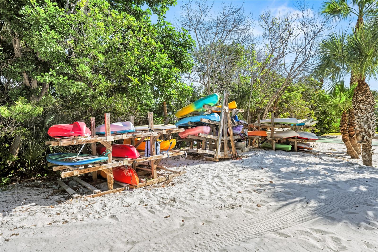 WHISPERING SANDS SEC 6 - Residential