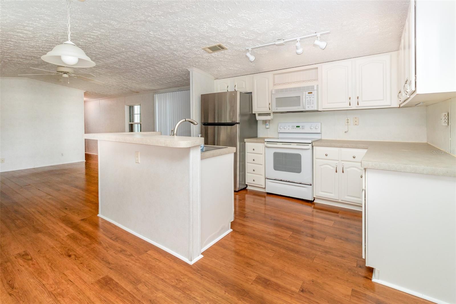 WINDMILL VILLAGE - Residential