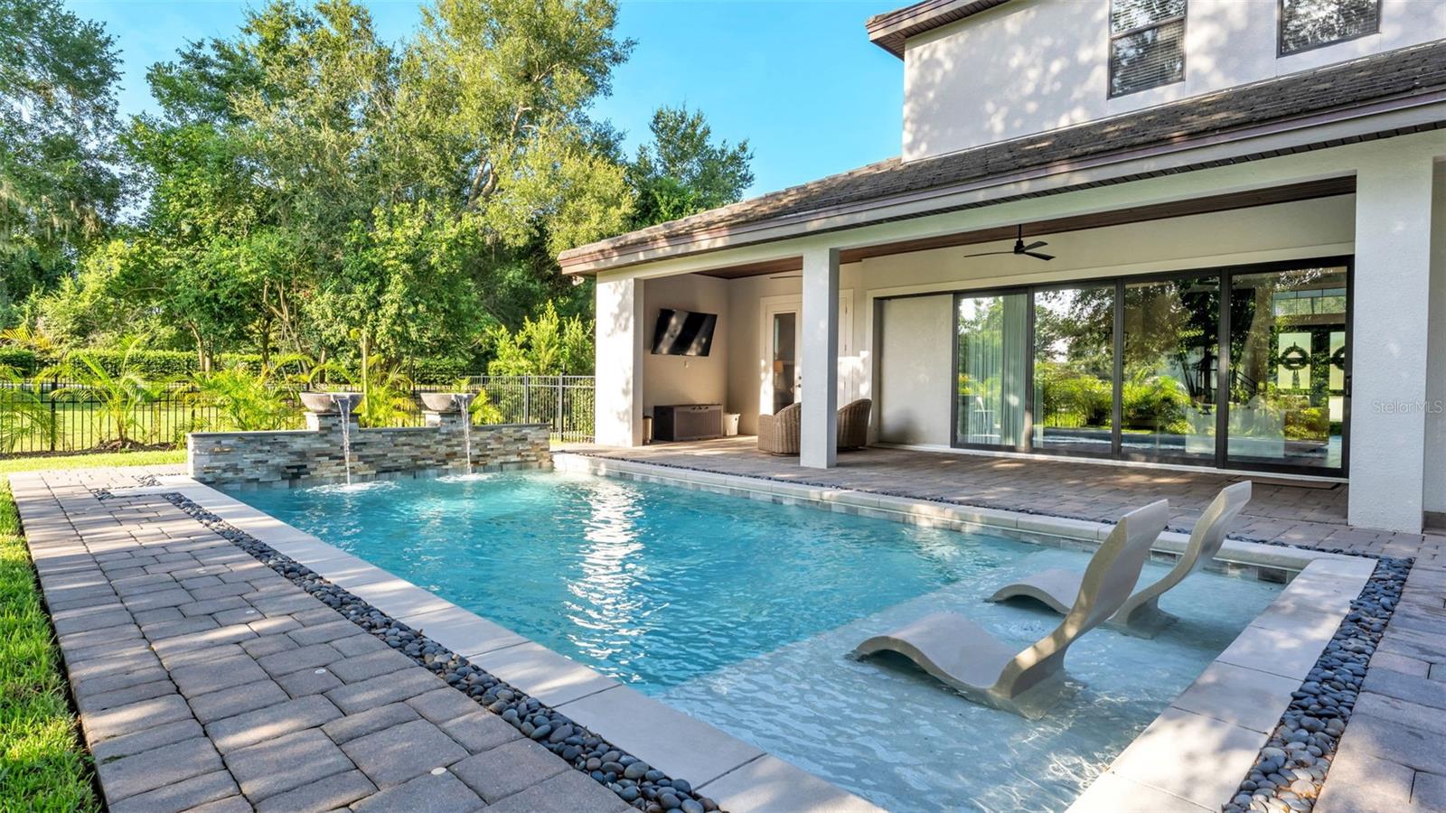 2476 DELPHI CIRCLE