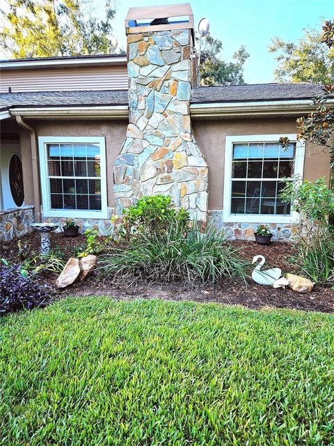 A home in LAKELAND