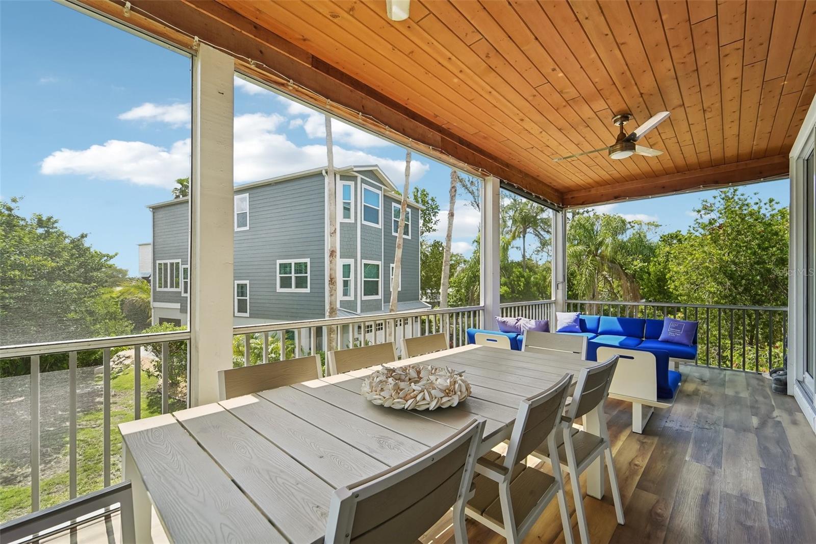 LAGUNA YACHT VILLAGE - Residential