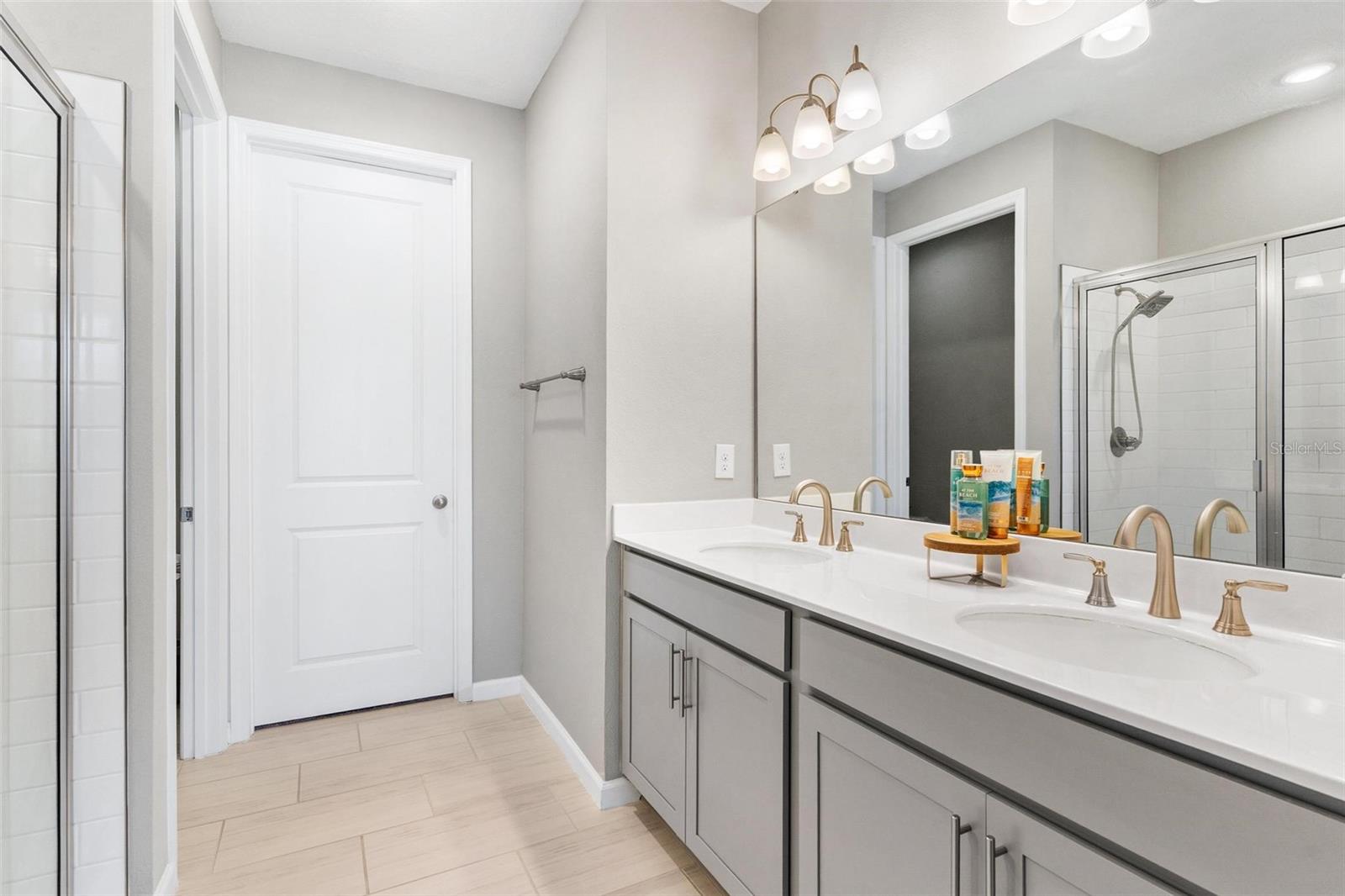 SEASONS/PK HILL - Residential