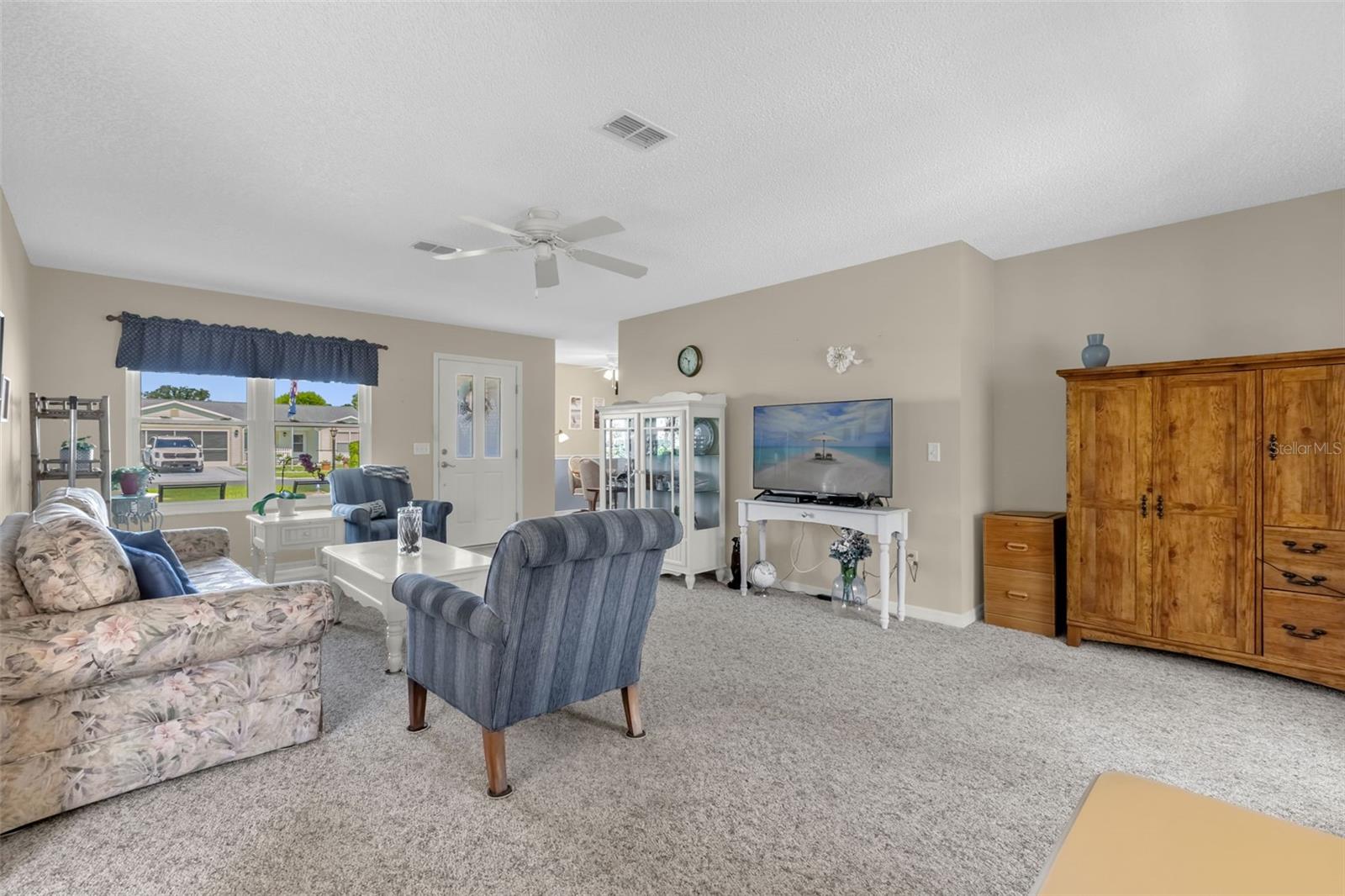 1707 GOMEZ PLACE