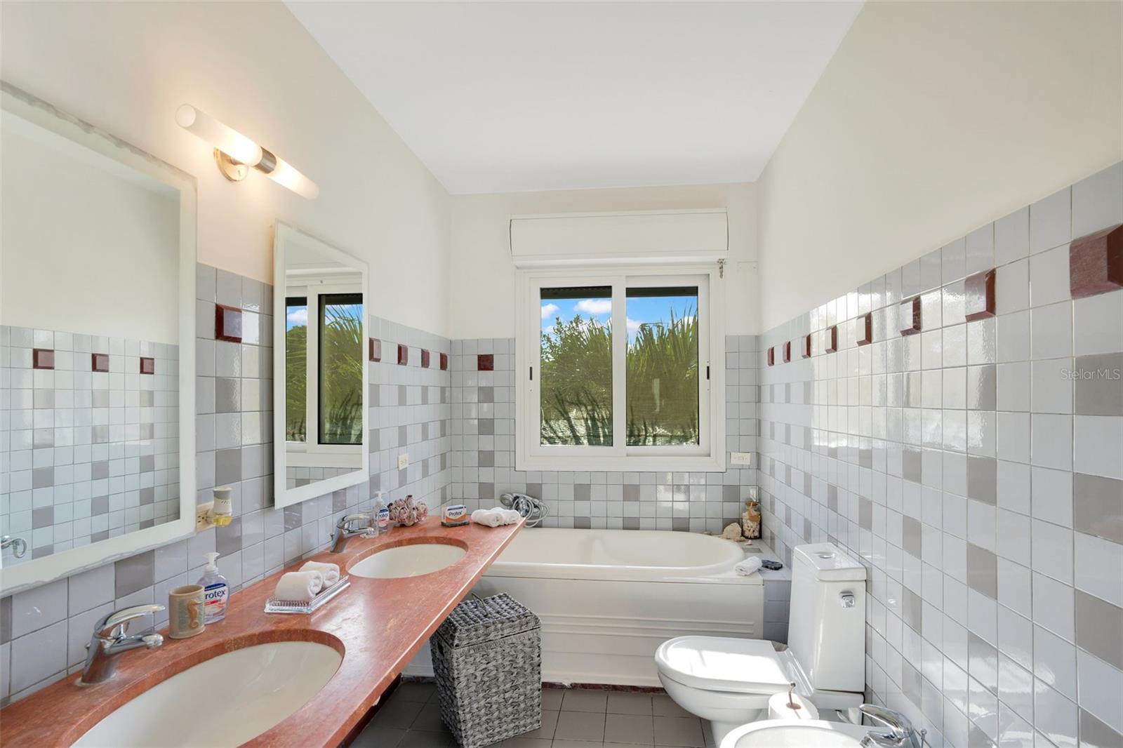 OCEAN PARK - Residential