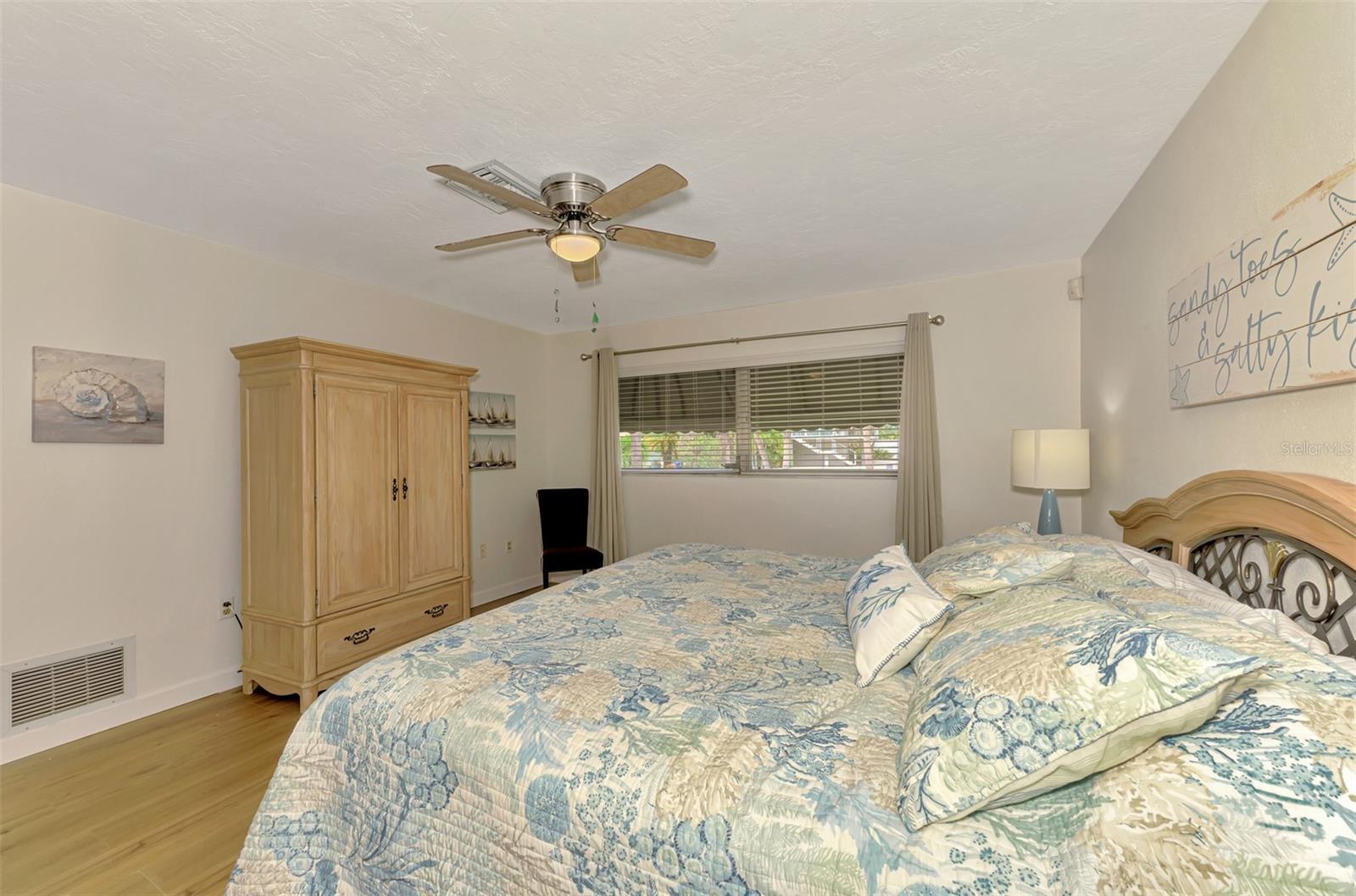 SIESTA BEACH - Residential Lease