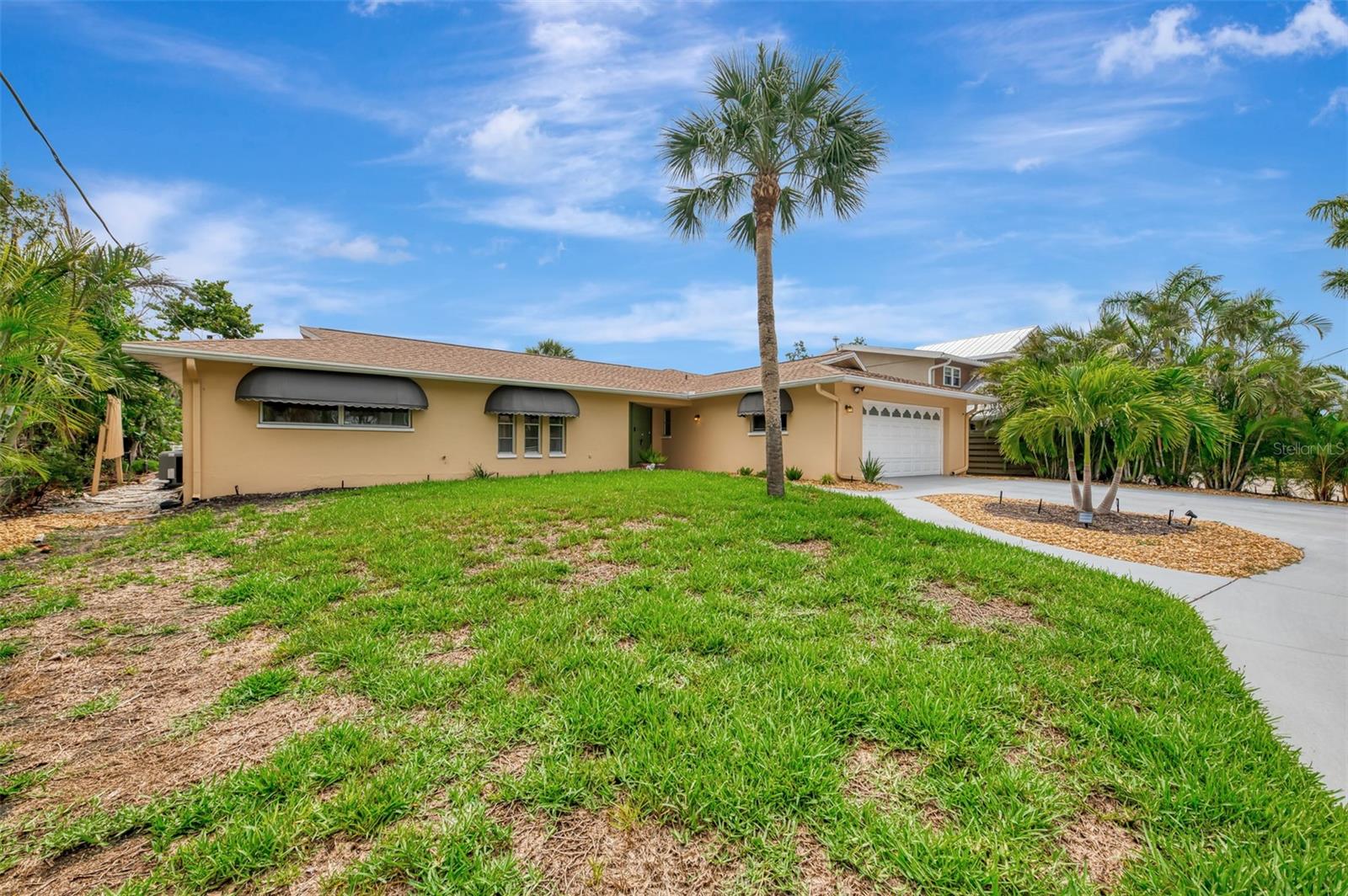 SIESTA BEACH - Residential Lease