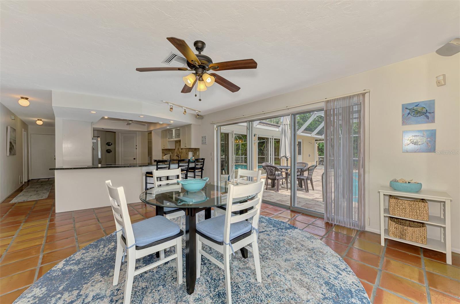 SIESTA BEACH - Residential Lease