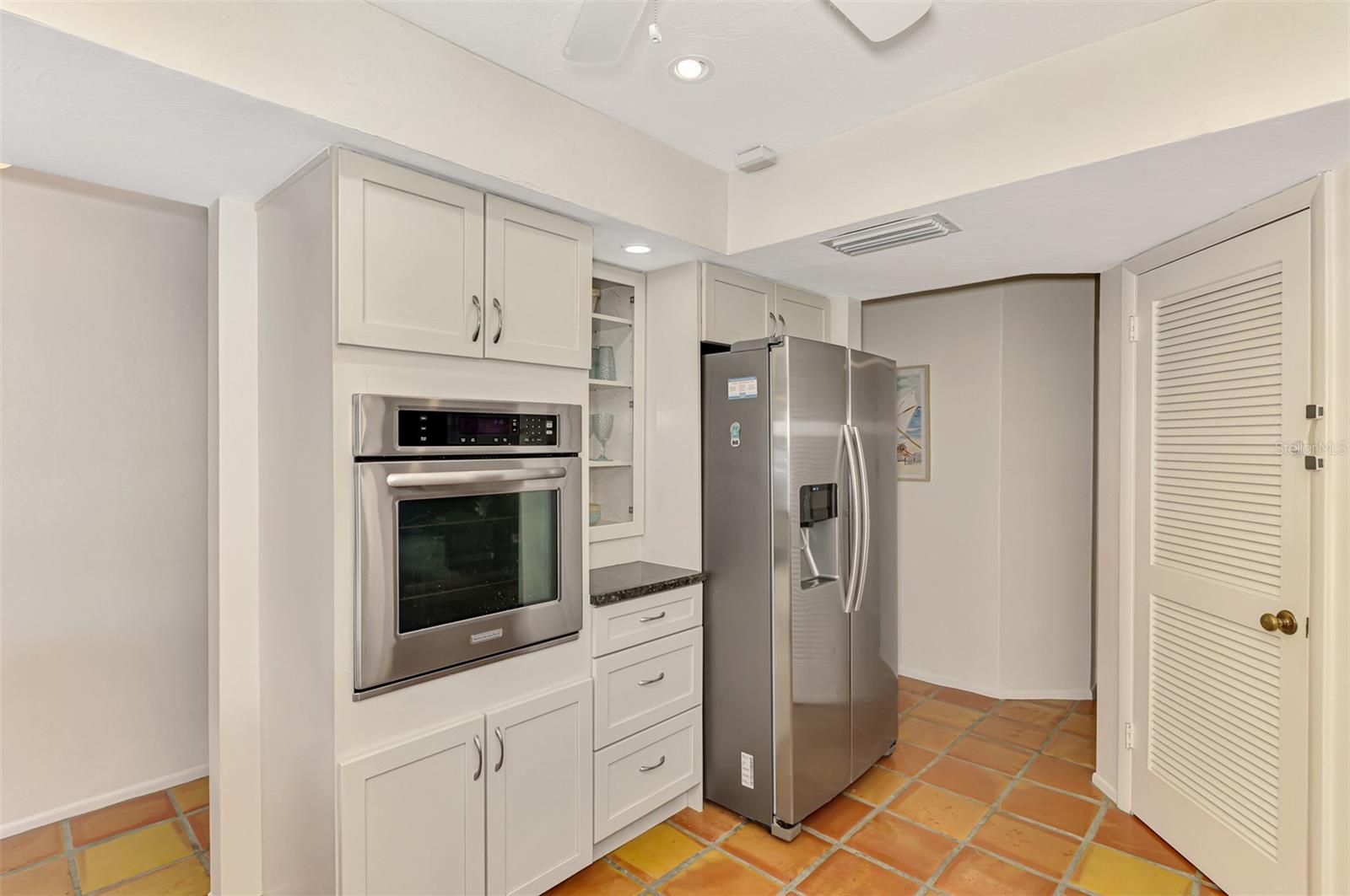 SIESTA BEACH - Residential Lease