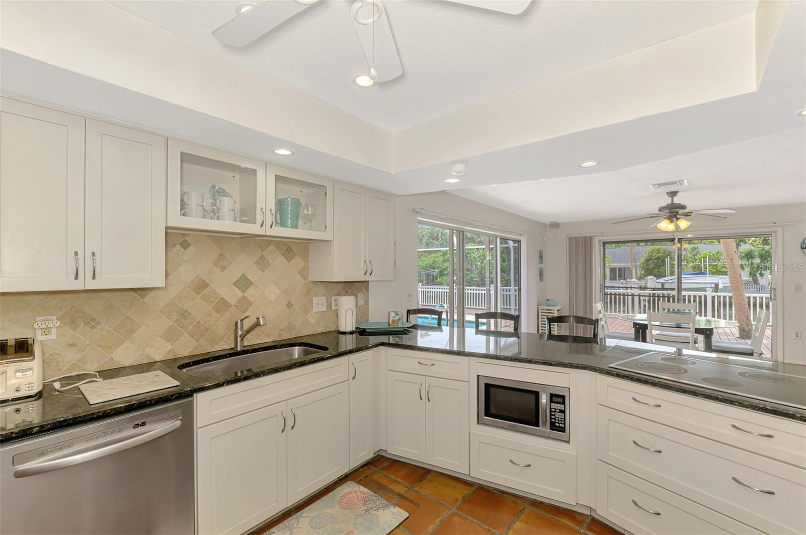 SIESTA BEACH - Residential Lease