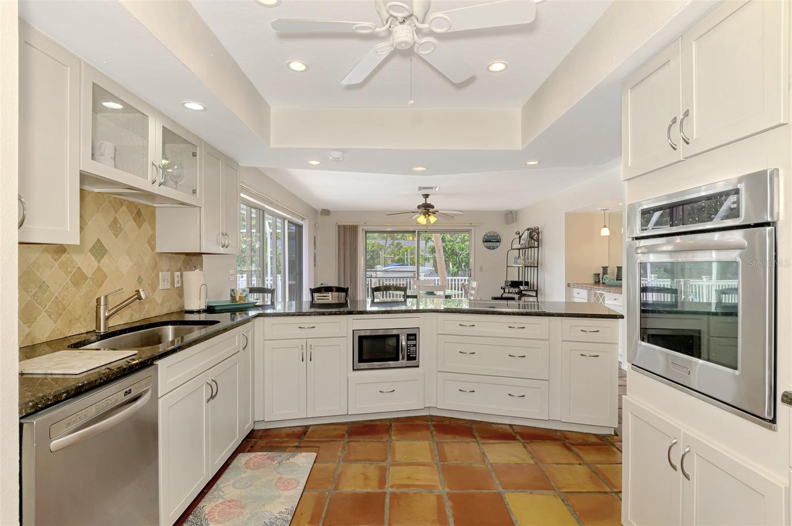 SIESTA BEACH - Residential Lease