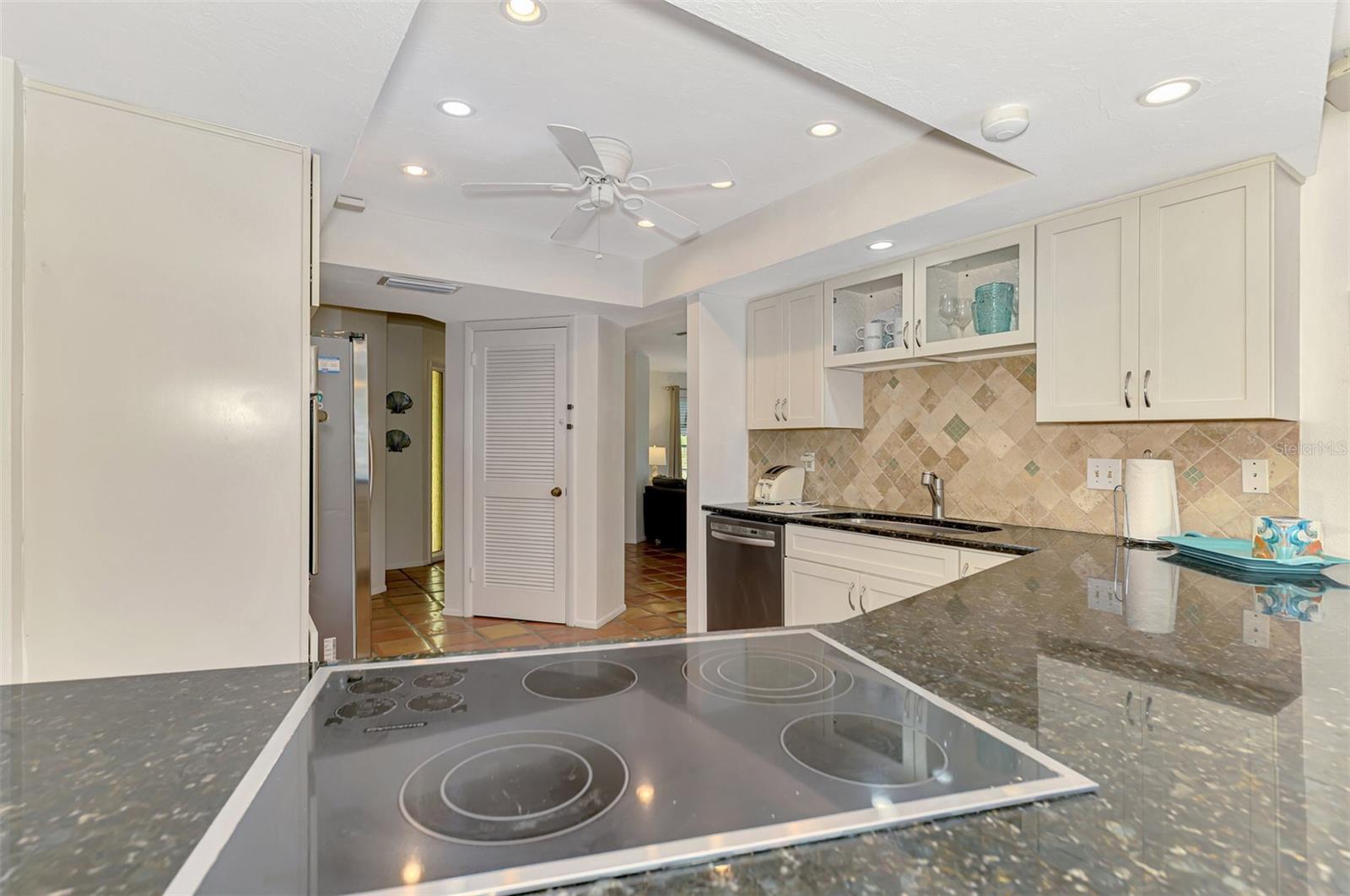 SIESTA BEACH - Residential Lease