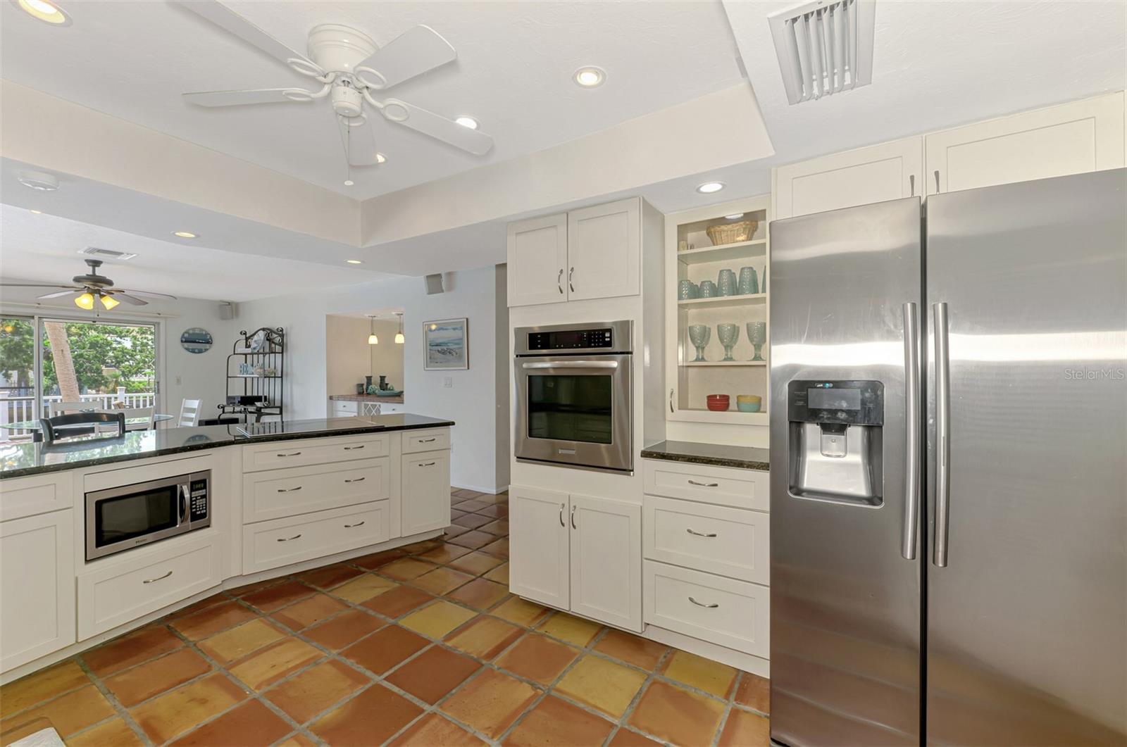 SIESTA BEACH - Residential Lease