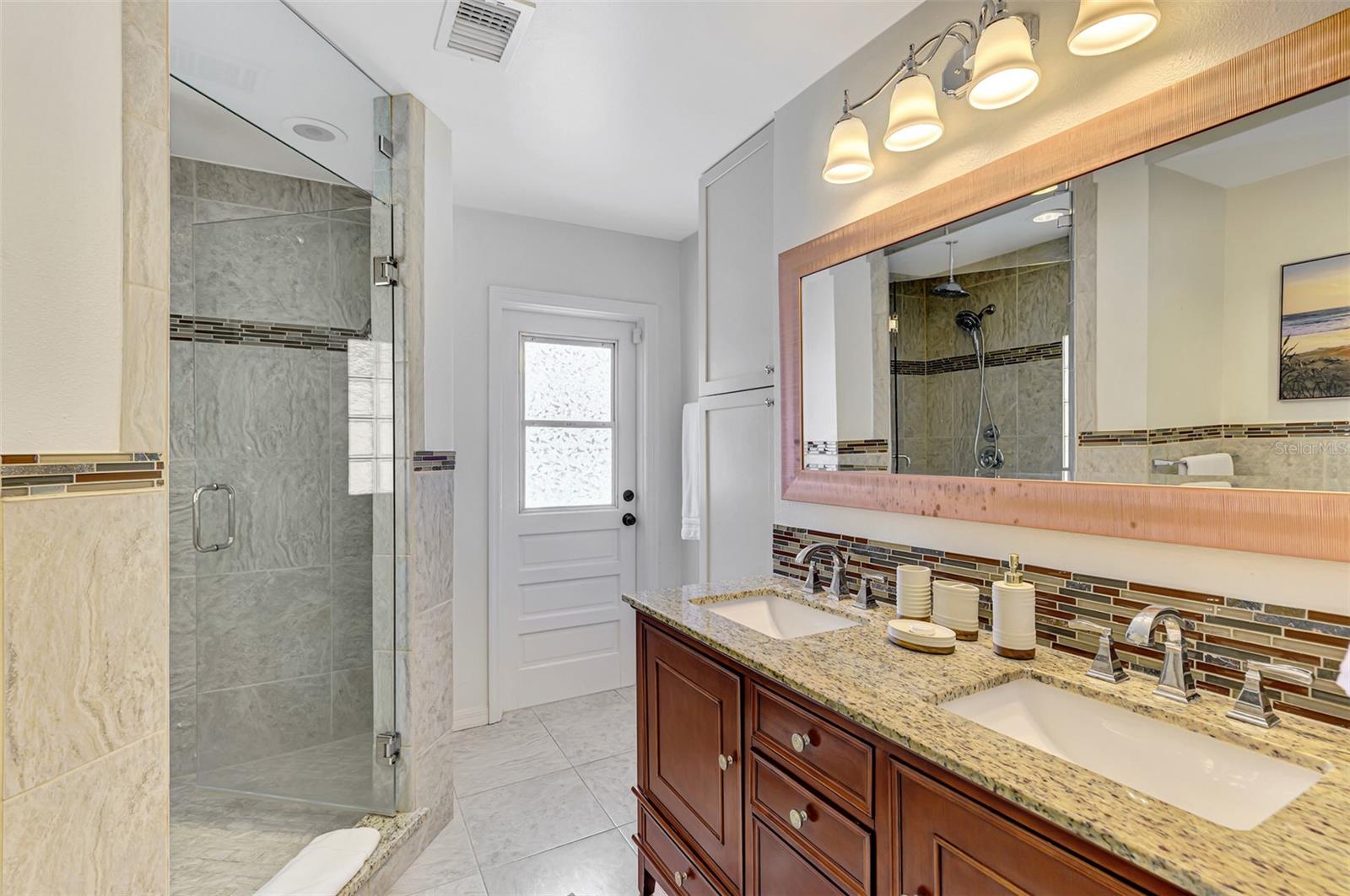 SIESTA BEACH - Residential Lease