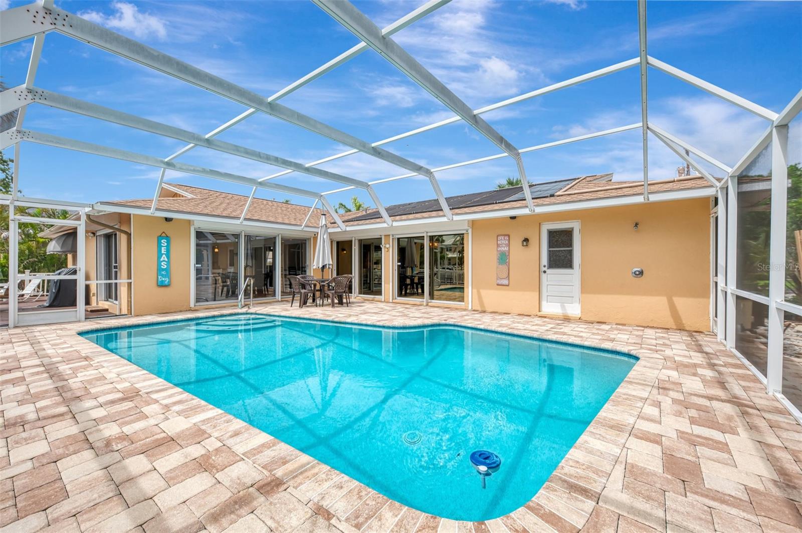 SIESTA BEACH - Residential Lease