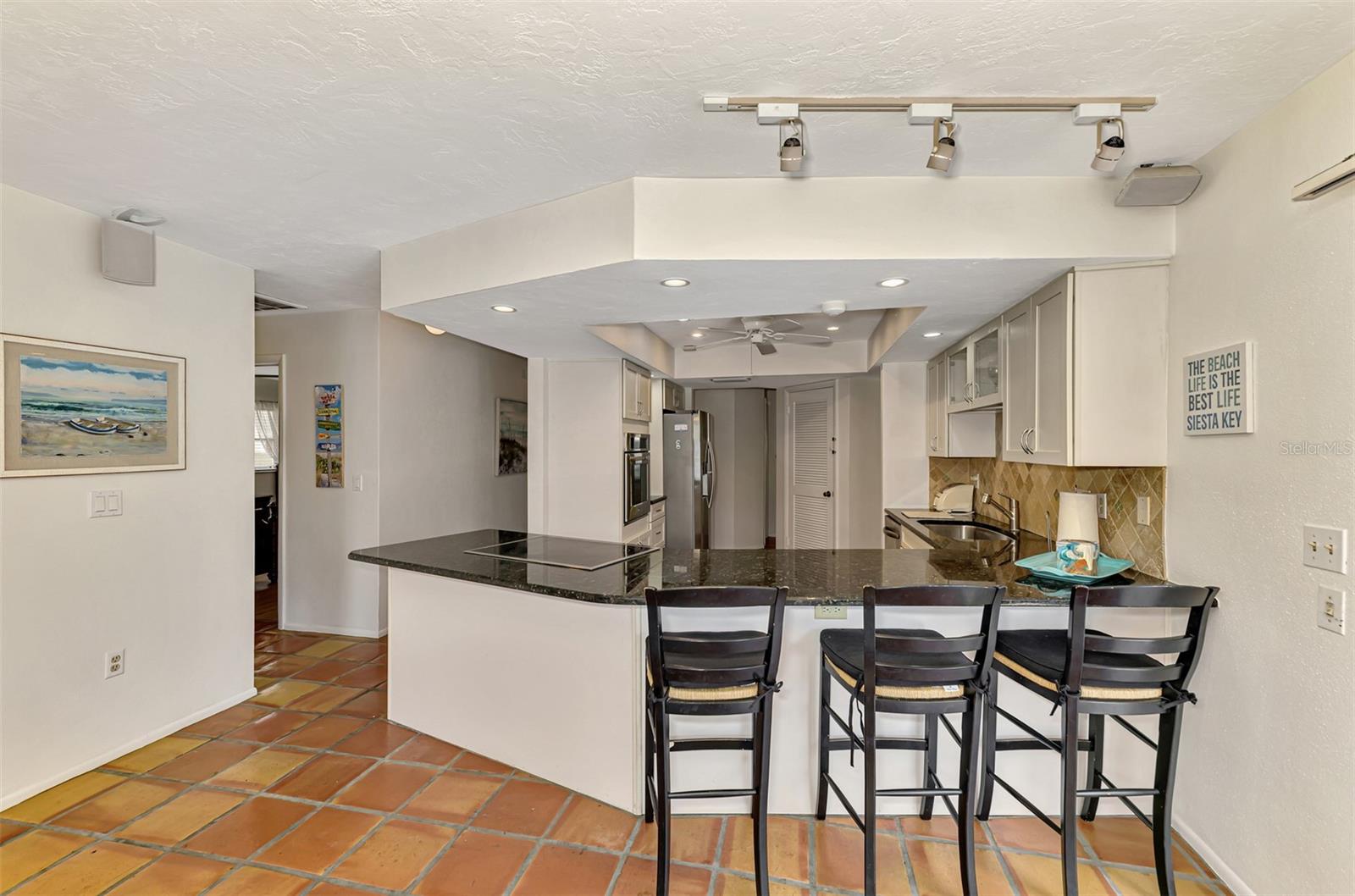 SIESTA BEACH - Residential Lease