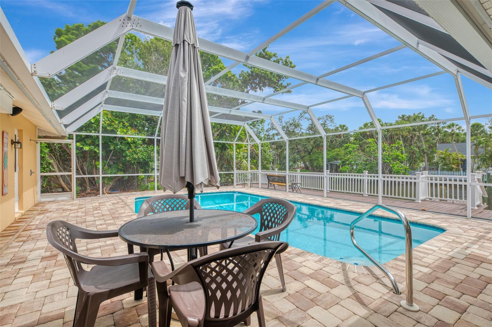 SIESTA BEACH - Residential Lease