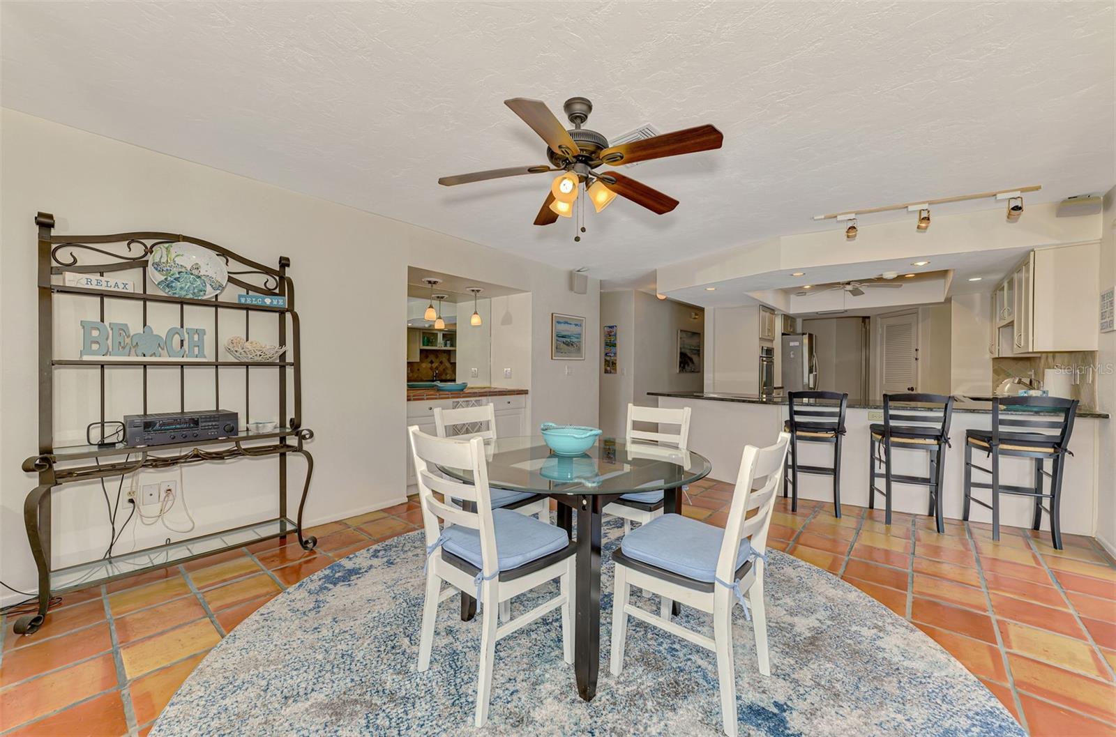 SIESTA BEACH - Residential Lease