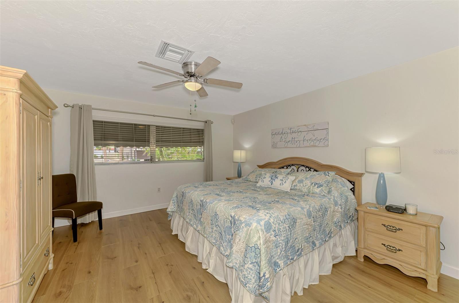 SIESTA BEACH - Residential Lease