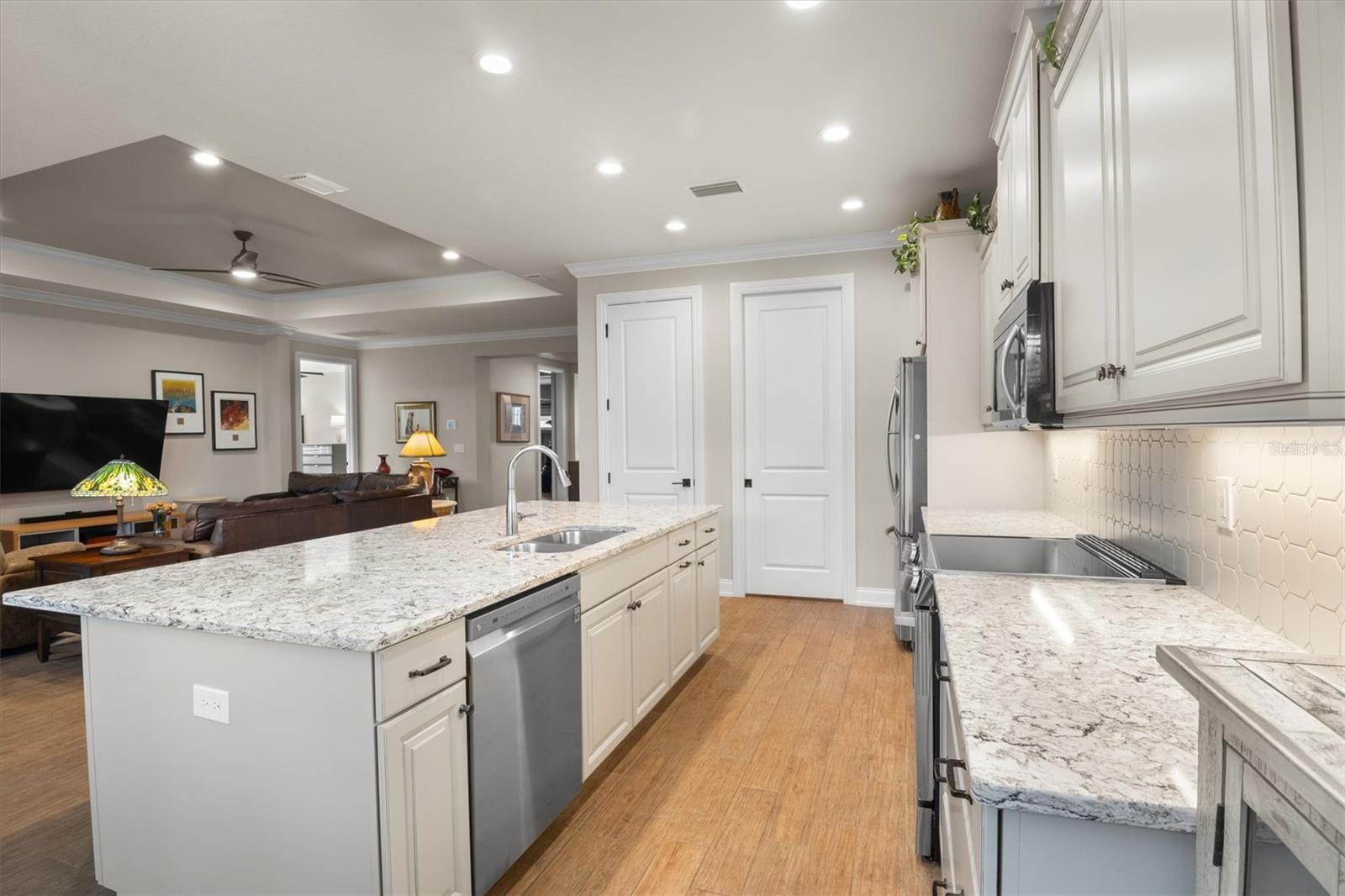 LAKE JAMES PH 3 - Residential