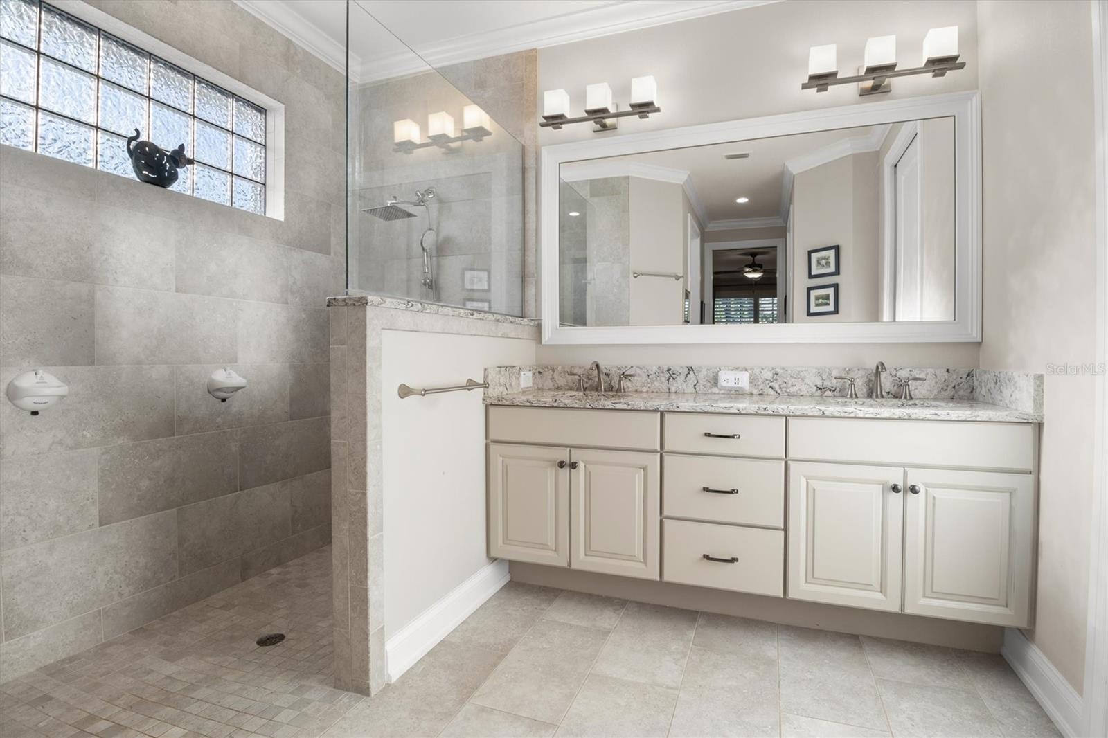 LAKE JAMES PH 3 - Residential